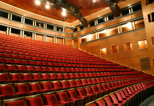 Théâtre des Salins à Martigues © JP Vallorani
