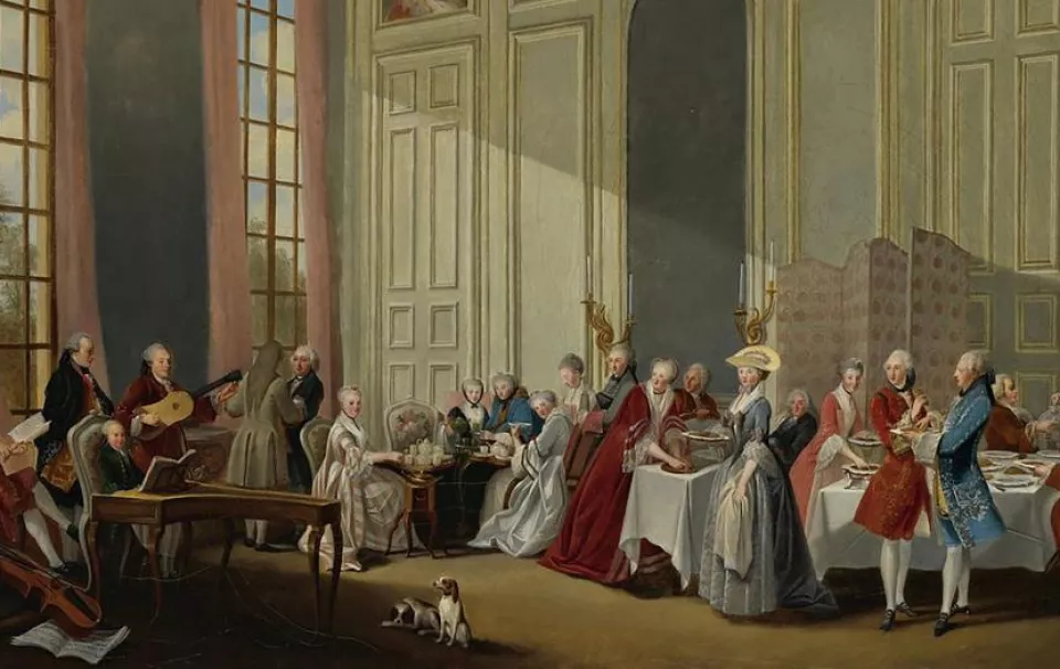 Le The a l'anglaise dans le salon des Quatre Glaces au Temple, avec toute la cour du prince de Conti ecoutant le jeune Mozart. Toile de Michel Barthélemy Ollivier Credit Musée du Louvre, Paris