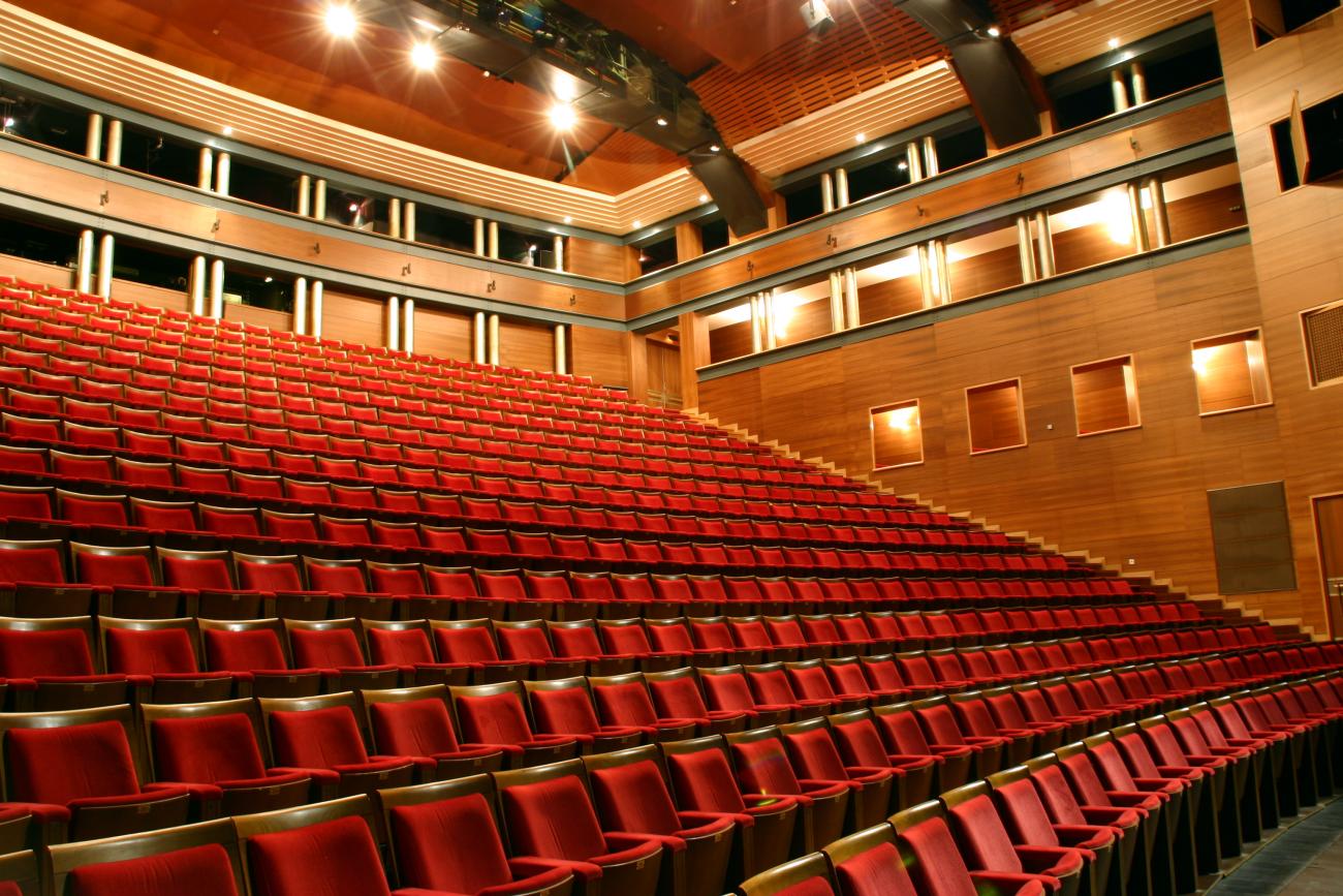 Théâtre des Salins à Martigues © JP Vallorani