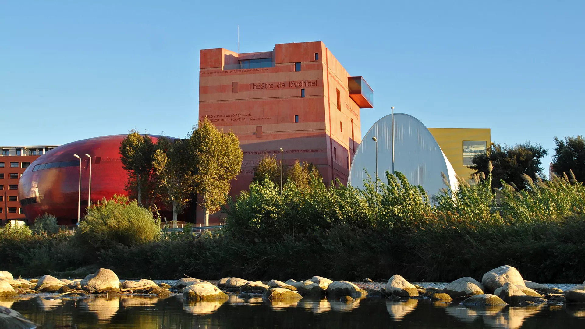 Grand tour Perpignan Théâtre de l'Archipel