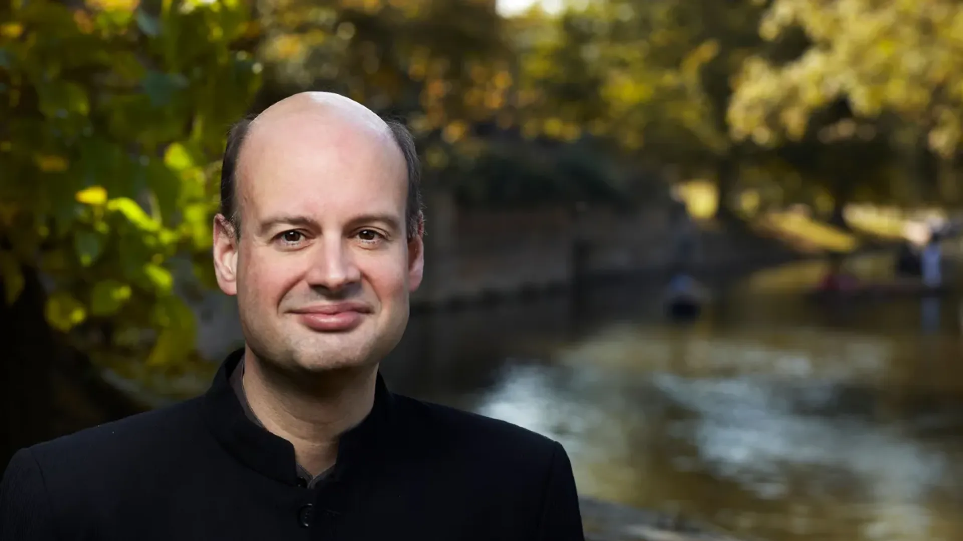 Stephen Layton - Photo : Keith Saunders