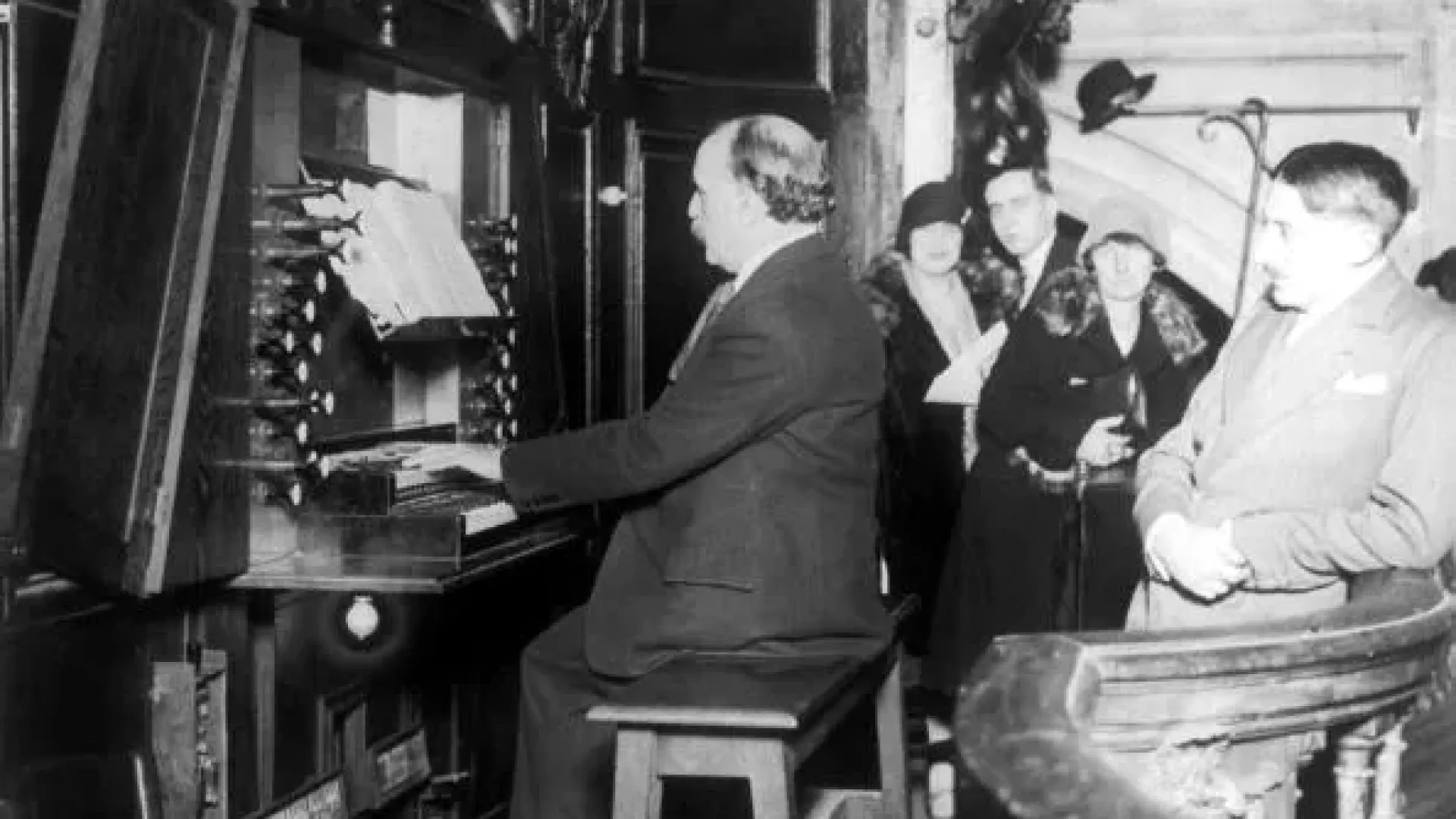 Louis Vierne à l'orgue de Saint Nicolas du Chardonnet à Paris (1930) ©Getty - Keystone-France/Gamma-Keystone