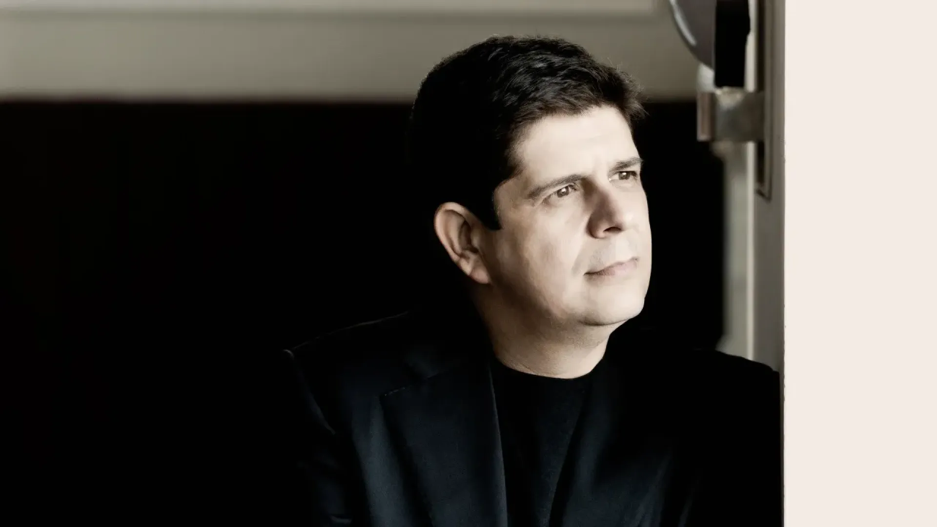 Javier Perianes © Photo by Marco Borggreve  