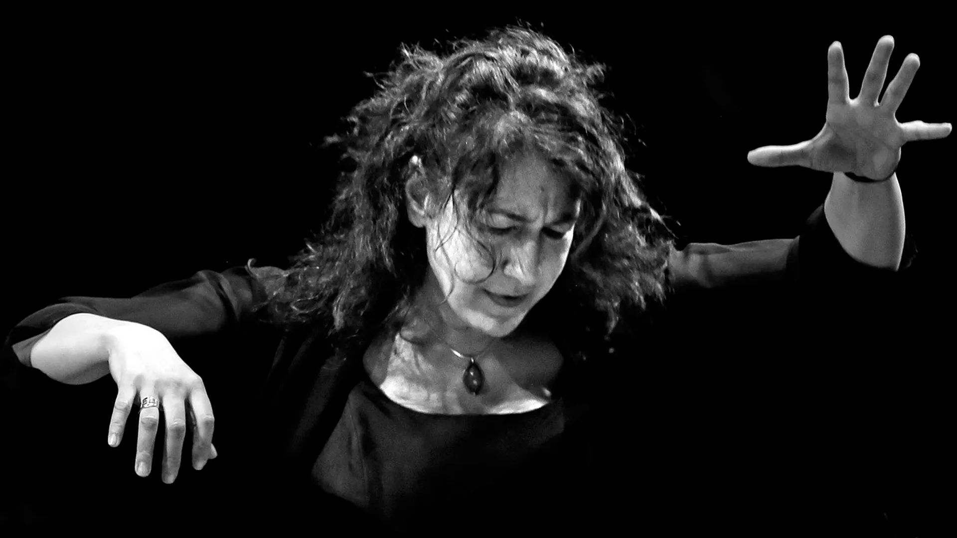 Adriana Tanus, chef de l'Orchestre des lycées français du monde.
