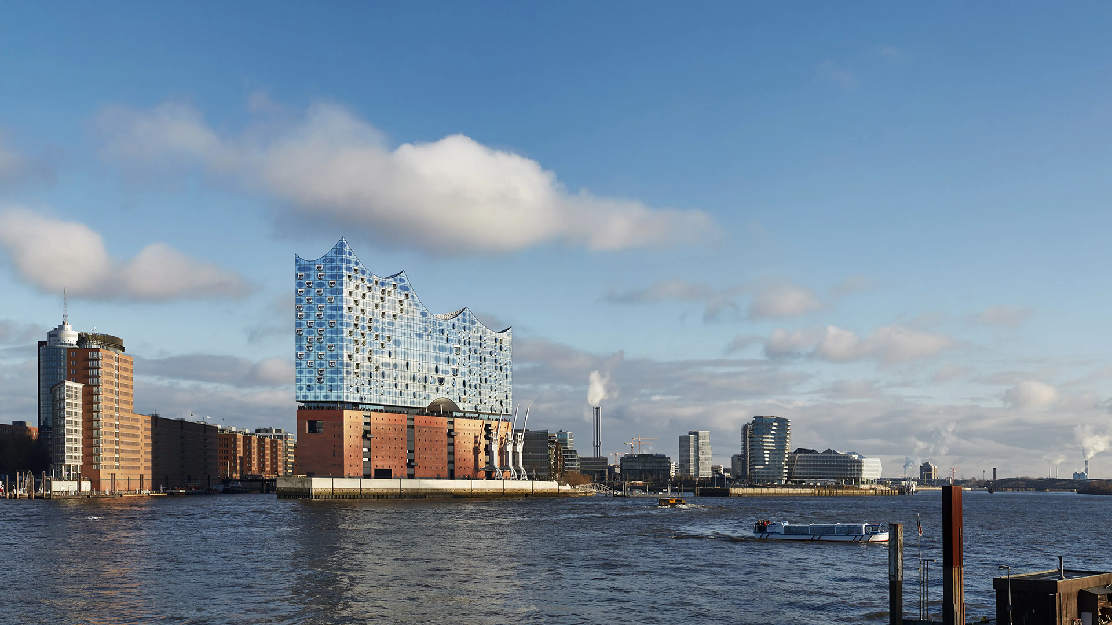 Elbphilharmonie d'Hambourg © Maxim Schulz