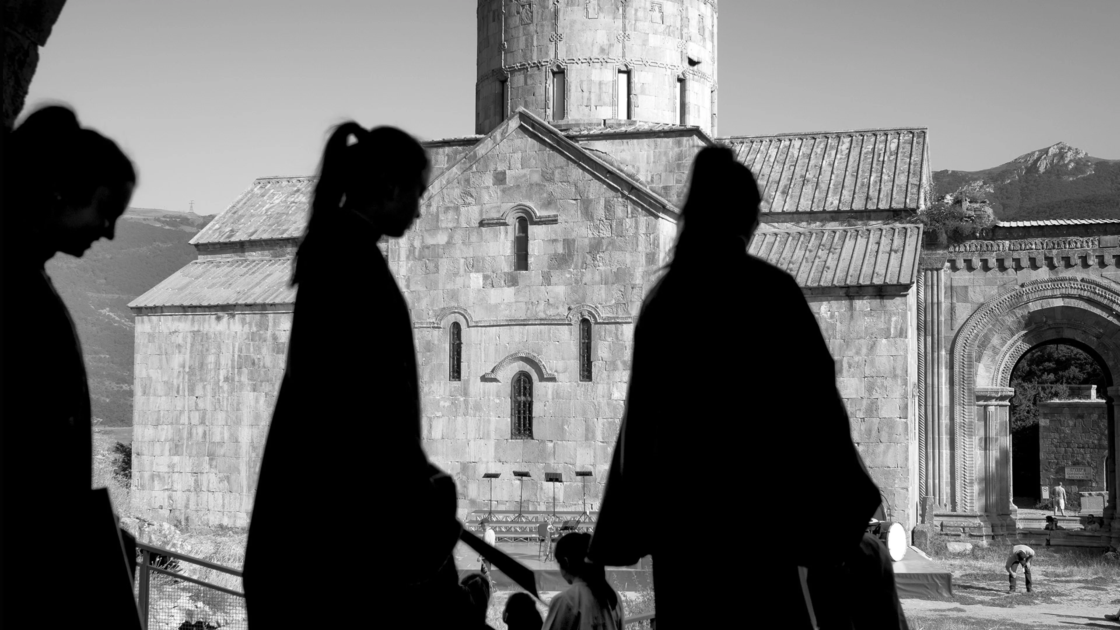 ABRA2821-NB-imprim-O_0.jpg La Maîtrise en Arménie au Monastère de Tatev