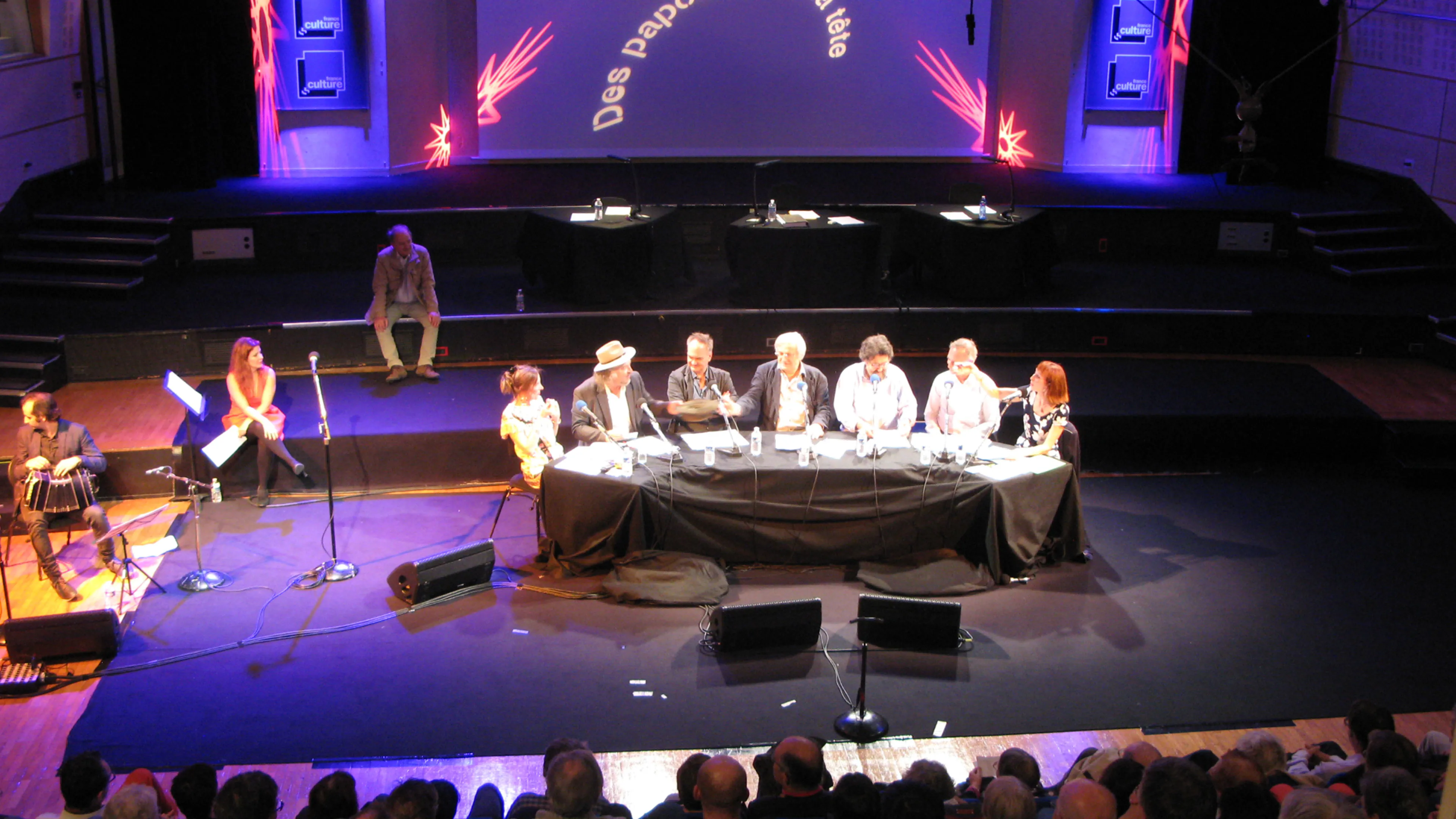 IMG_1846Ok.jpg Édition en public des Papous dans la tête au studio 105 de la Maison de la Radio et de la Musique
