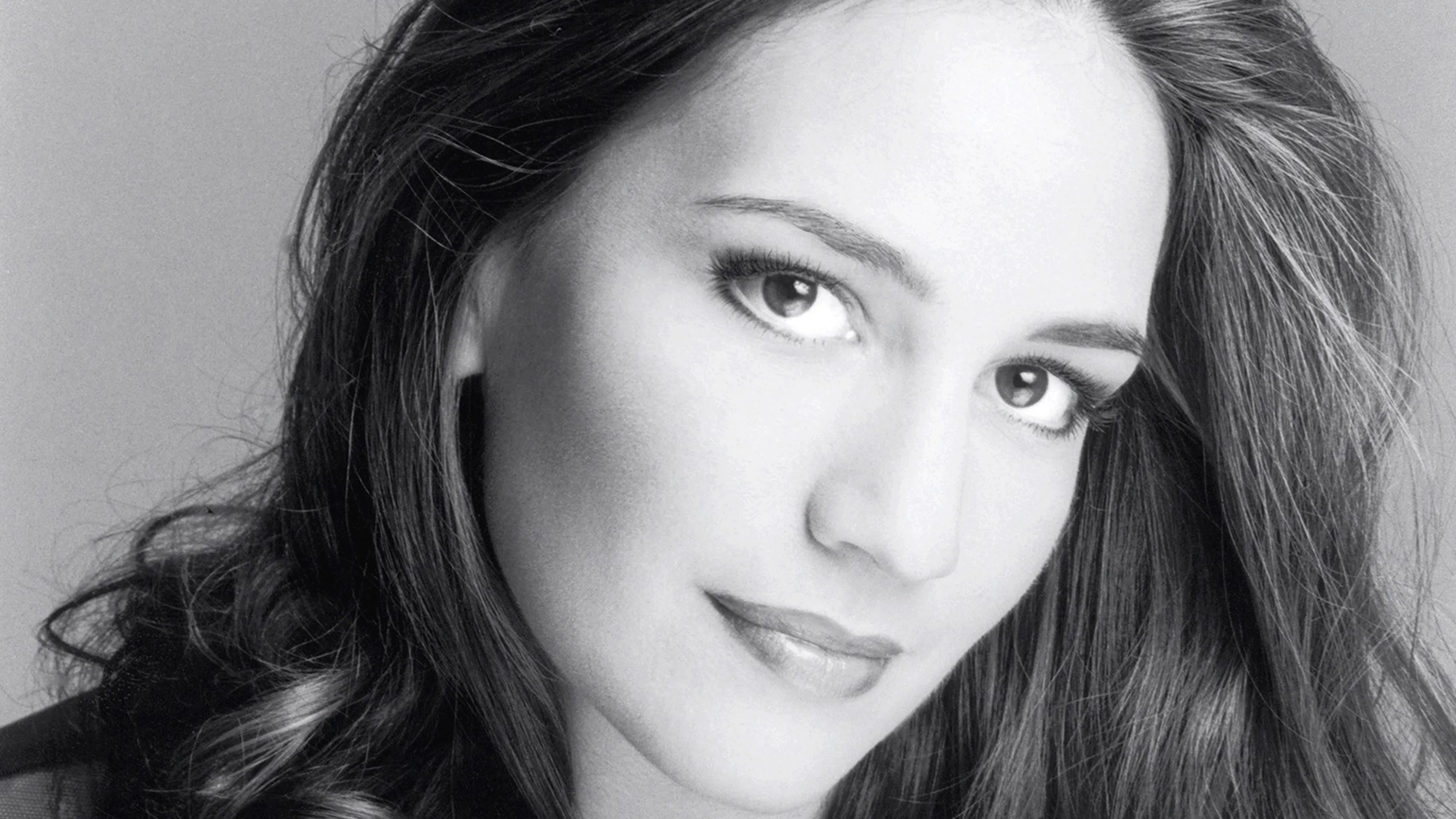 Lindsey-Kate-Lisa-Kohler-O.jpg Kate Lindsey