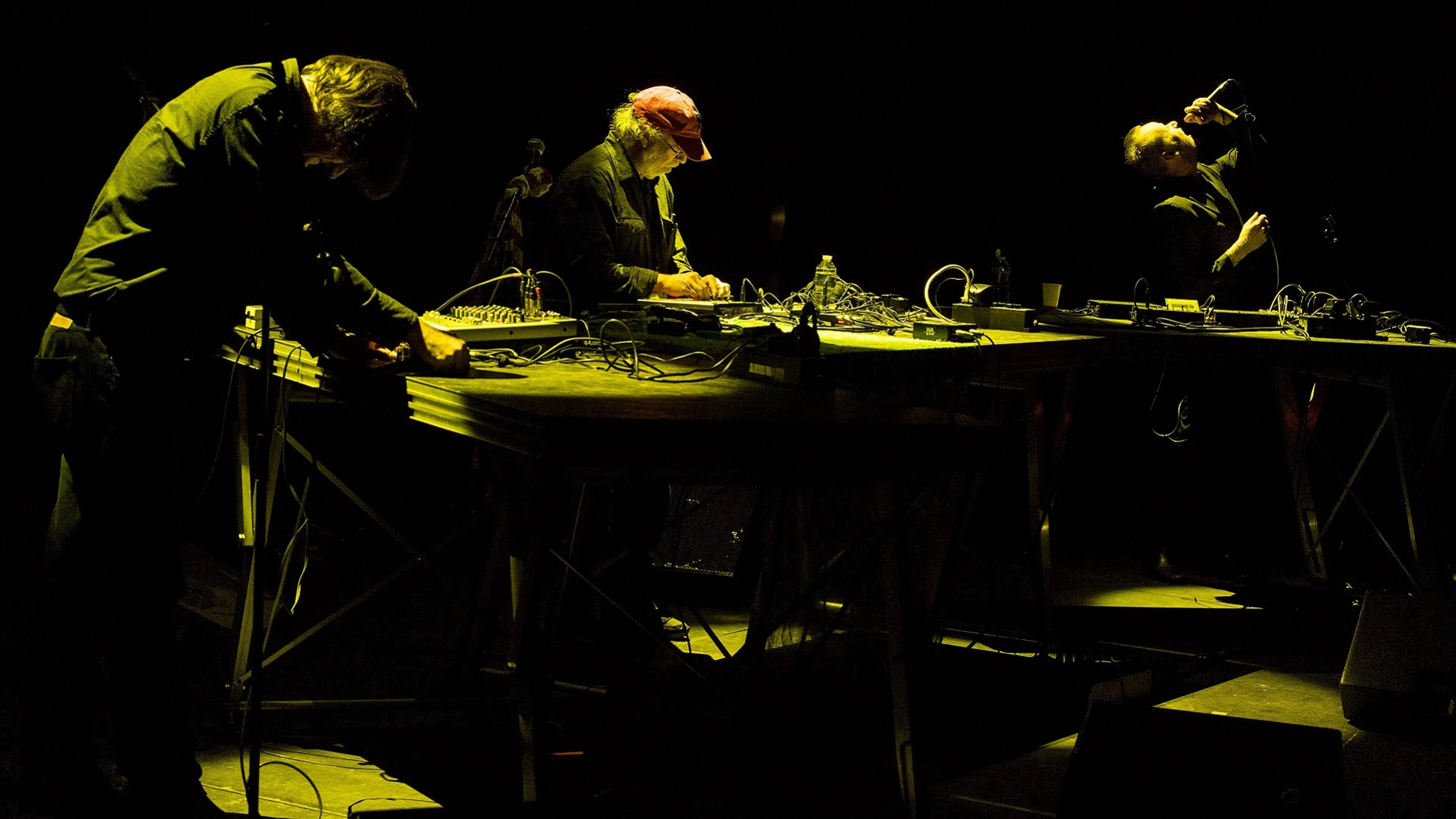 PRESENCE%20%2B%C2%AElectronique%202018_Photo%20Didier%20Allard%40Ina%20%284%29-O.jpg