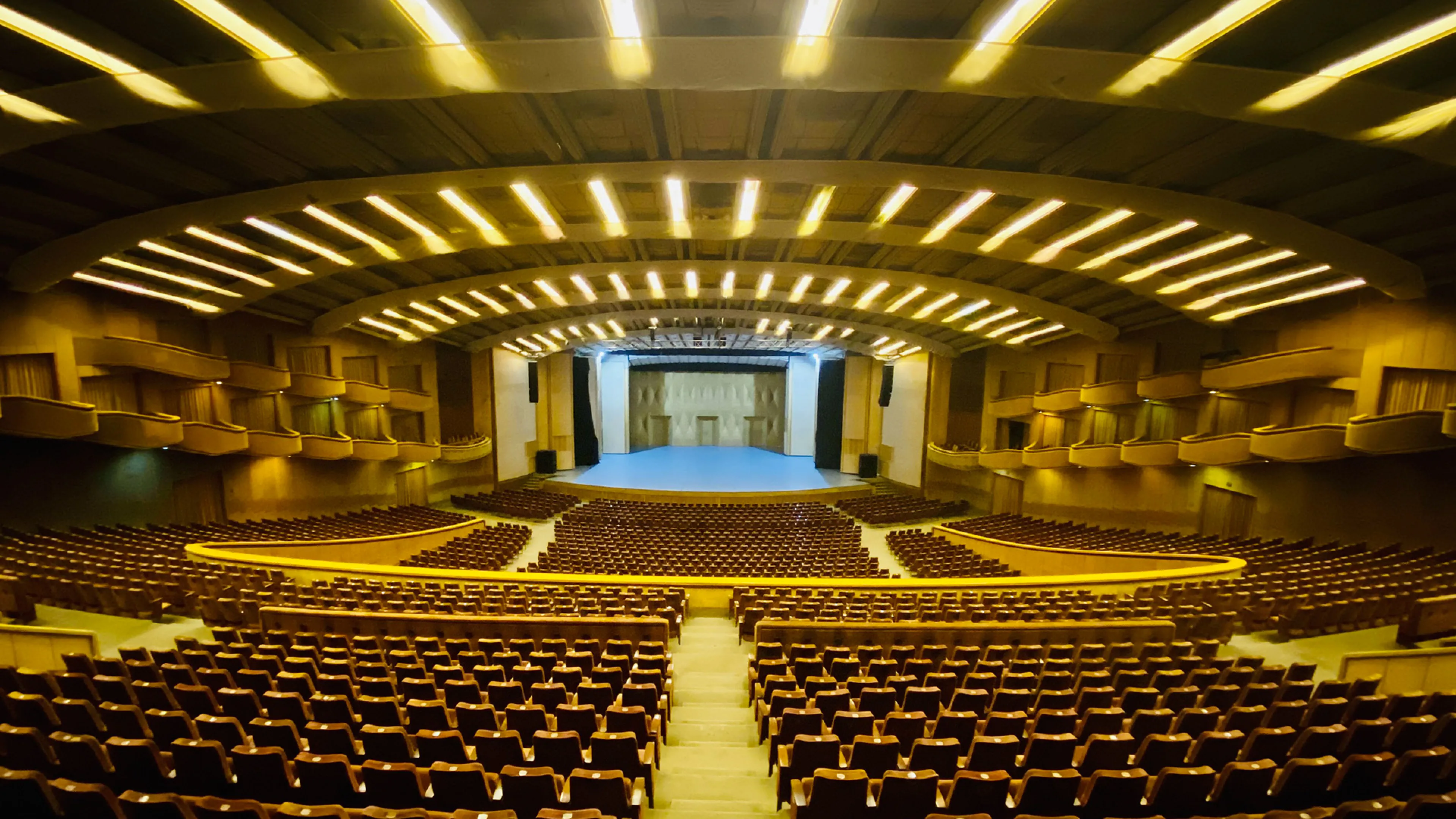 bucarest-sala-palatului-c-daniel-sindila-2-o.jpg Sala Palatului, Bucarest