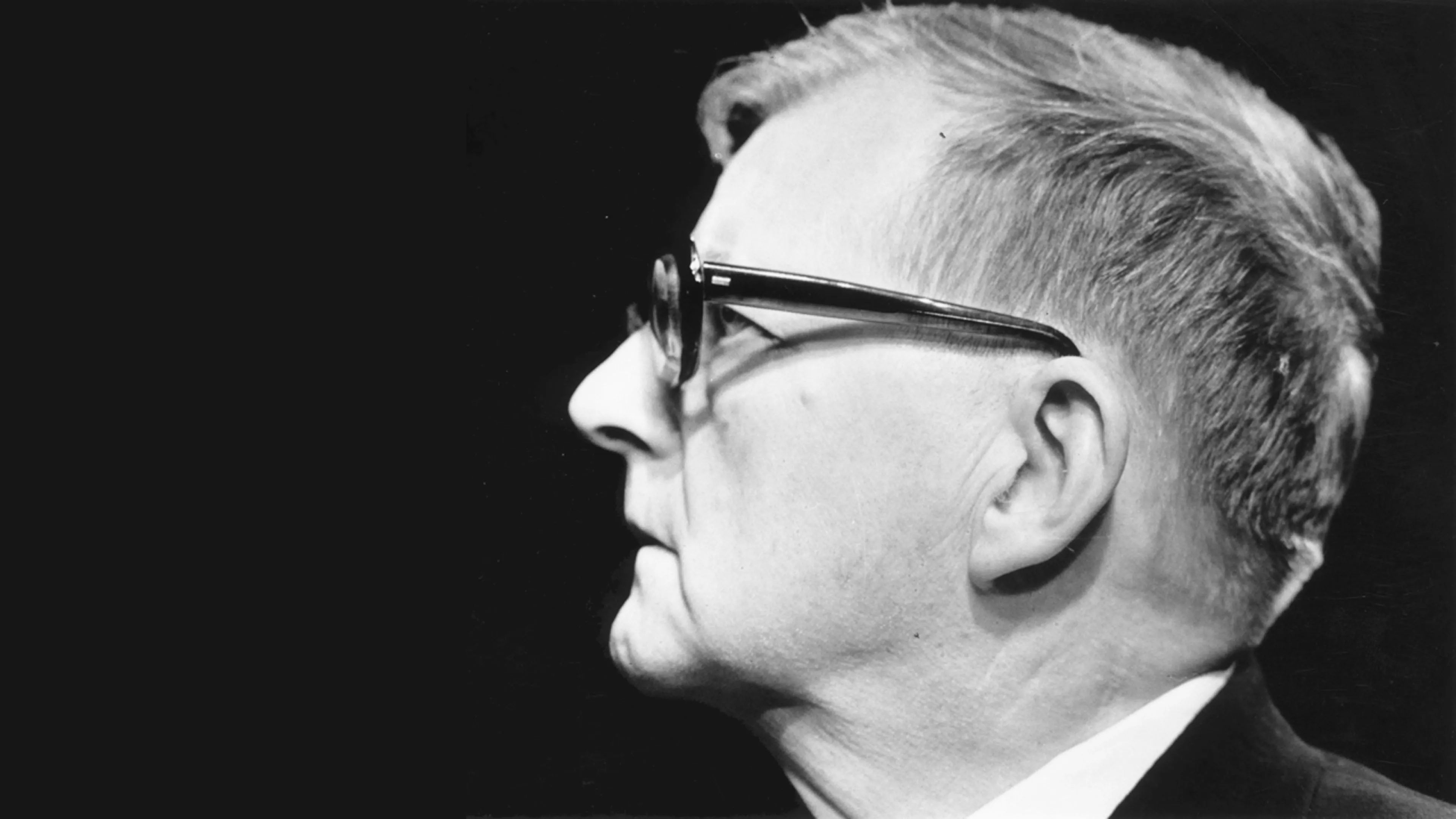 chostakovitch_1920x1080.png Dmitri Chostakovitch en novembre 1972