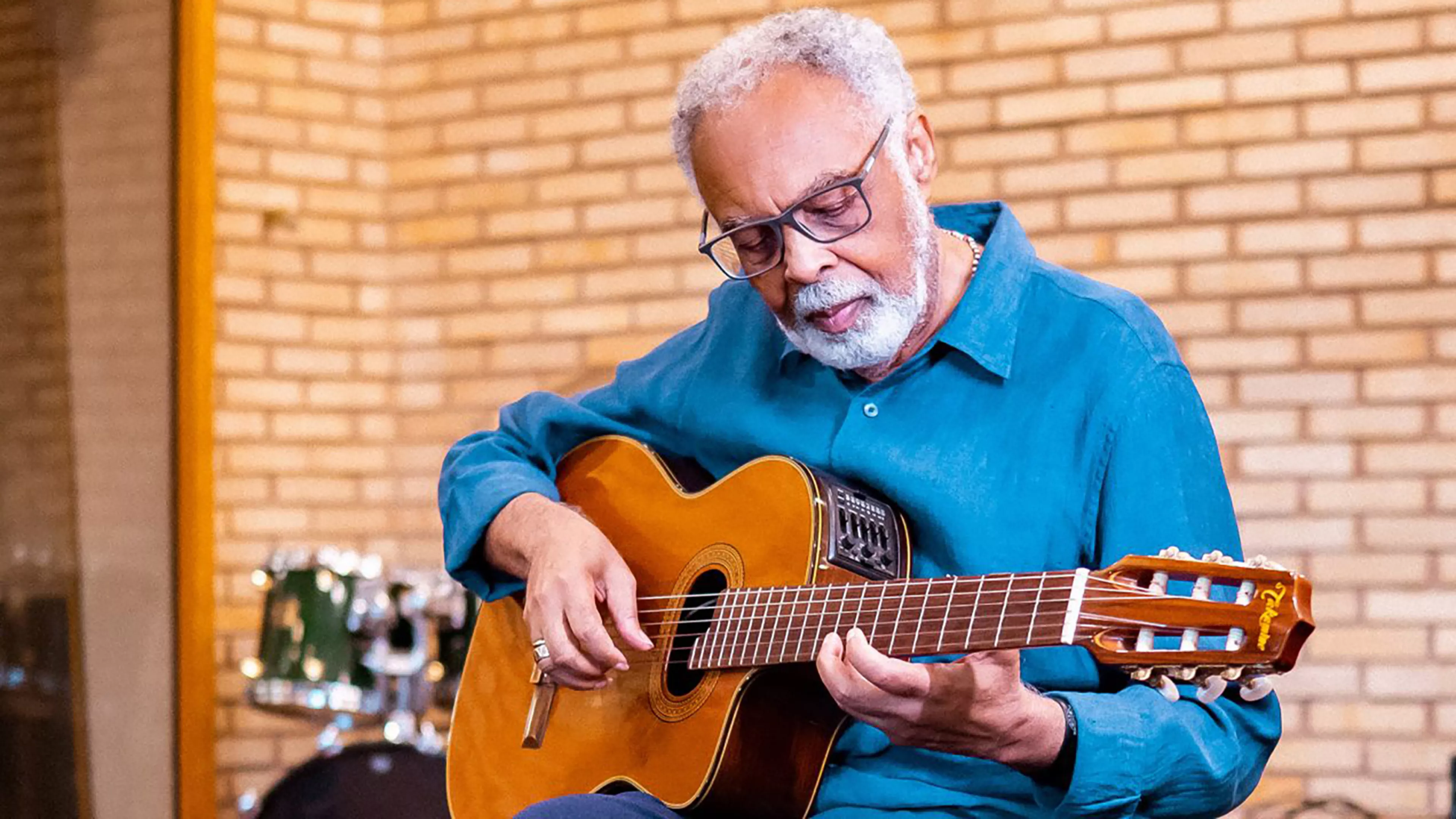 gilbertogil-o.jpg Gilberto Gil