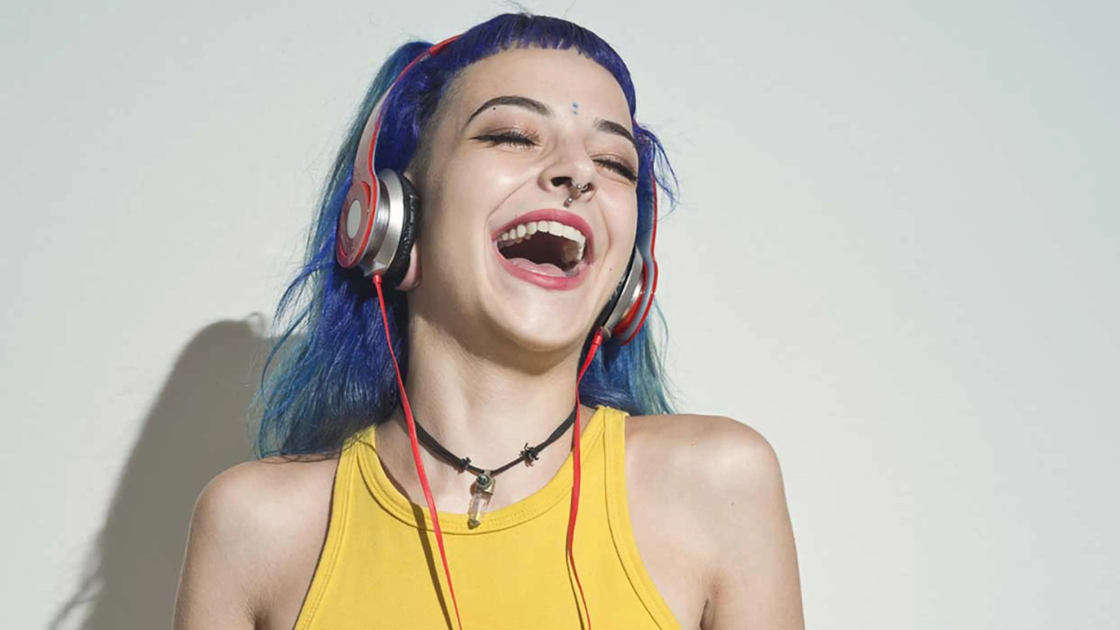 Gertty 2022 Jeune fille qui chante
